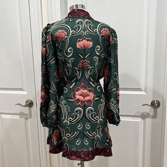Farm Rio Arabesque Long-Sleeve Wrap Mini Dress Size M Green Floral - Picture 7 of 16